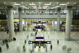 火车上让带酒吗？最多能带几瓶？火车安检指南来了图片