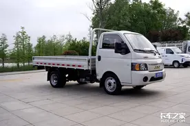 120马力汽油机，恺达自动档还带电子手刹，这小卡配置真任性图片