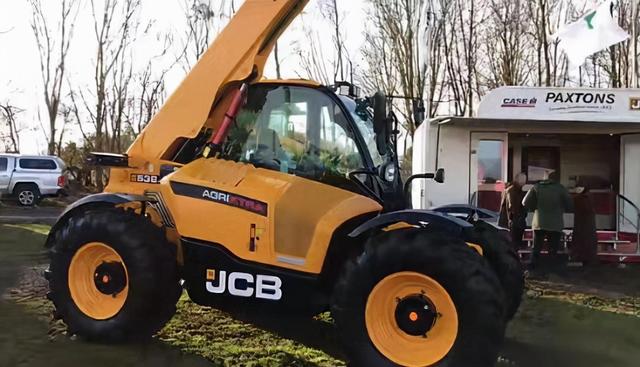 凯斯和纽荷兰农业机械展