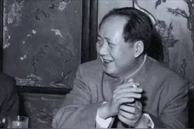 1950年毛泽东请周世钊吃饭，聊起张干，主席：他要爬上去是容易的图片