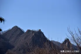 大山之巅3户人家只住着老两口，男人常年不下山，竟过成世外桃源图片