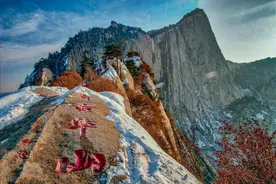 华山旅游集团：2022年经营亏损2.41亿 景区服务业务收入1.95亿元图片