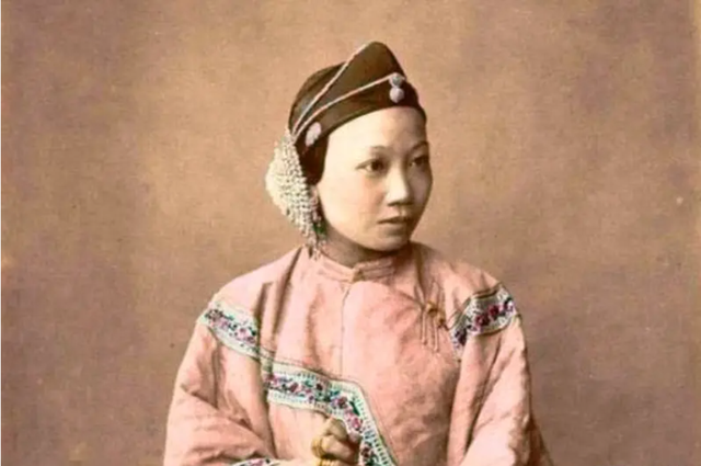 最毒不过妇人心前一句到底是什么（女子纵有千般毒）