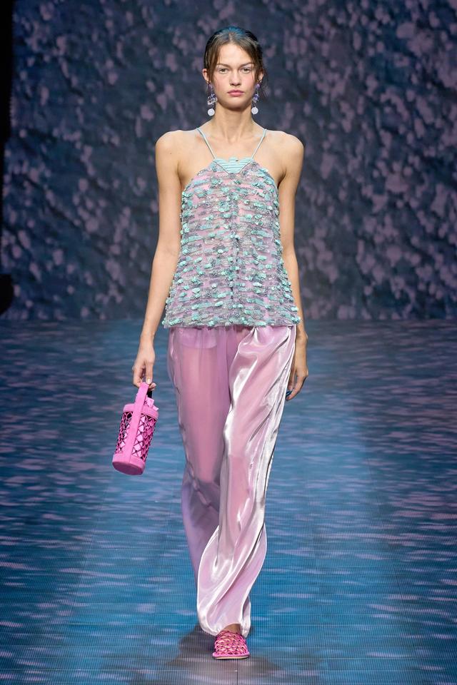 ������Armani2023����ϵ�н���������������Ϊ�������