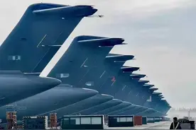 震撼！运20产能爆发，20架机场同框，但仍有一个不足图片