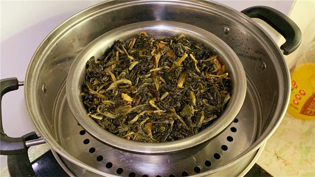 冬季，吃萝卜不如吃芥菜，营养极高，正当季，晒干炖肉吃特香