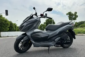 从Insta360 X3出发！记录巡弋150X踏板摩托配件选购经历及使用体验图片