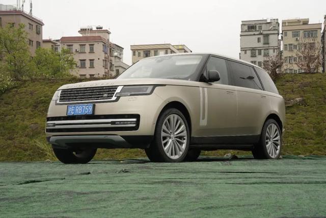 试驾全新一代路虎揽胜，SUV金字塔“塔尖”上的产品！