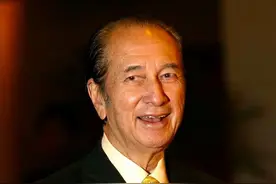 赌王何鸿燊子嗣众多，十七个子女分别是谁所生？家族关系图如何？图片