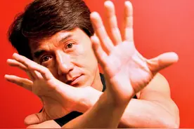 出生时重12斤，被称为“人类奇迹”！成龙的巅峰身材有多炸？图片