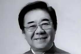 金铁霖追悼会：唯一儿子哭成泪人，现任妻子与前妻李谷一皆未出席图片