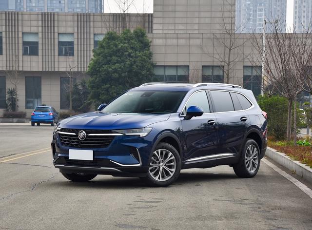 25万买这台23款昂科威Plus五座豪华型值不值？看完你就懂了