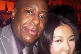 风流成性？和成龙儿子传绯闻，又与黑人同居，43岁薛凯琪无人敢娶图片