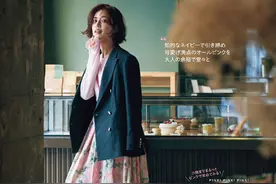 “西装+半裙”凭什么成为时髦“显眼包”？3个穿搭妙招，绝了图片
