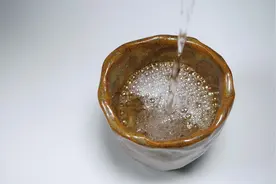 中国酱酒十强：品牌价值超千亿，除了“龙头”茅台还有谁？图片