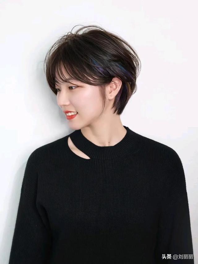 女士短发别乱剪,最火还是这三种,清爽自然真时尚