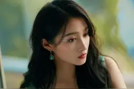 盘点明星被年龄暴击的瞬间，有的岁月痕迹很重，有的却完全看不出图片