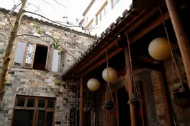 黄山黟县一座传统与西洋风格相结合的绣楼民宿丨南薰绣楼别墅图片