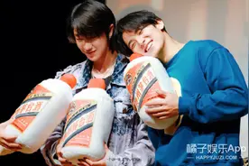 奎八CP用公费谈恋爱？被评连体婴儿，严重的分离焦虑症？图片