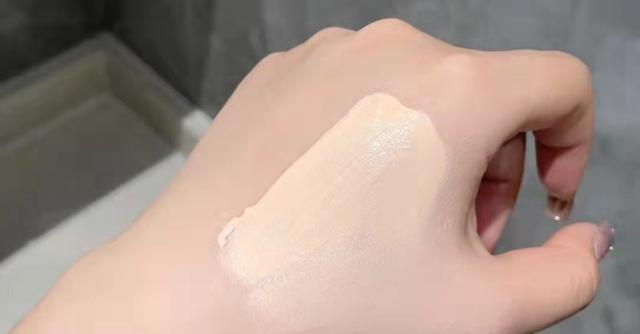 兰蔻菁纯身体乳膏好用吗