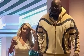 奥尼尔“老鲨啃嫩草”？目前正跟西蒙斯、P.J.华盛顿前女友约会图片