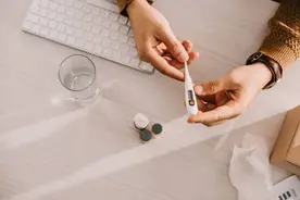 阳了为何有人高烧、有人低烧？医生：这类人低烧更危险图片