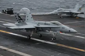 48年35万次舰载机起降，“尼米兹”号航母再创纪录，中国航母加油图片