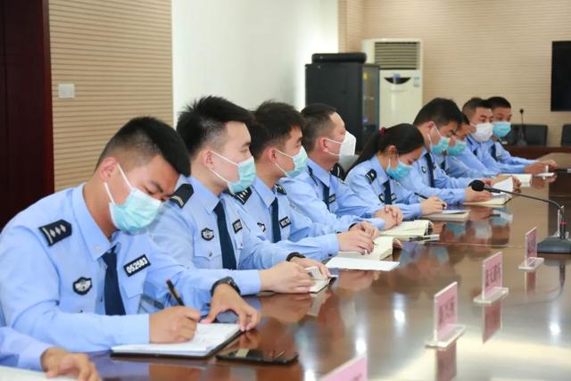 “书香润警营 青春心向党”西安公安阎良分局开展五四青年读书分享活动