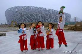 中国首例五胞胎：真人奥运五福娃，妈妈却坦言如果重选，一个不要图片