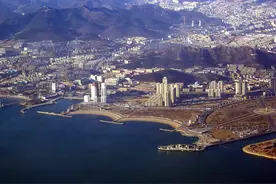 2004年大连星海广场是这样的图片