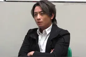 40岁男星自曝患解离症！曾情绪激动晕倒，幸好小12岁女友没被吓跑图片