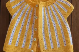 「针织作品」40款时尚漂亮的儿童马甲和背心（女娃篇）图片