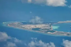 突发！美军2架C-2A舰载机在永暑岛飞5圈后急速下降，疑为仓皇撤离图片