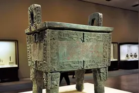 后母戊鼎出土安阳，曾在南京展览，差点被带到台湾省，有两项第一图片