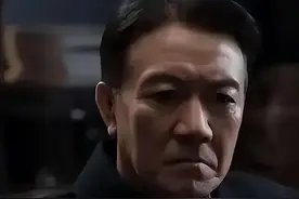 ​47岁才爆红、二婚妻子小他13岁、靠一部剧“封神”……他的演技，刺痛娱乐圈图片