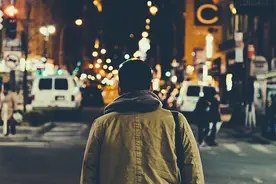 北大唯一终身教授，精通12门语言，他才是真“顶流”图片