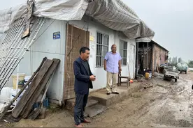 乡下大叔连续15年给寒门学子发22万红包：曾因贫穷辍学，称不捐心里不舒服图片