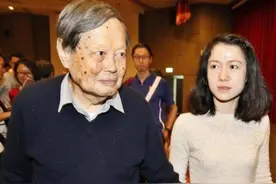 杨振宁自爆遗嘱内容：原来，这才是最真实的翁帆图片
