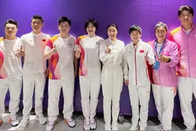 亚运开幕式幕后！朱迅探班康辉，何猷君太兴奋，郭晶晶拍大合影图片