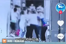 初一女孩惨遭校园欺凌，被4名女同学连扇耳光，家长态度更恶劣图片
