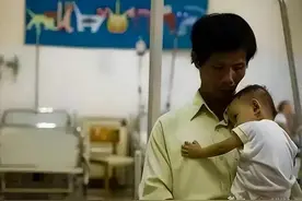 越南男子佟富福：从医院带走上万被堕胎的婴尸，养100个孩子图片