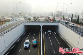 临沂滨河大道提升改造工程 沂蒙路立交地道北半幅通车图片