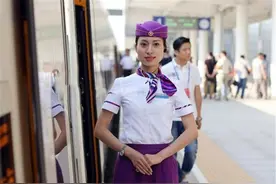 高铁站到底隐藏什么“猫腻”？为何女乘务员纷纷离职？内幕揭开图片