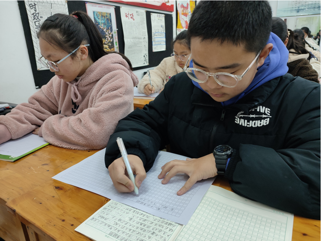 四川省民生研究会新媒体中心-官网