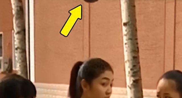 《家有儿女》中的穿帮镜头，连三岁小孩都能看出来，实在不堪入目