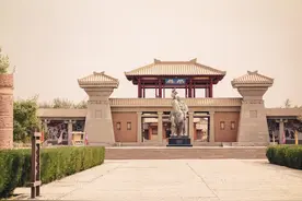 通关文牒与护照：跨越时空的身份象征与文化交流图片