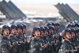 各国军人肌肉对比，美军强壮，我军紧实有力，印度画风很不一样图片