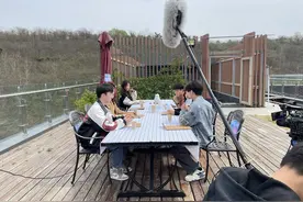 00后大学生自制校园恋爱综艺，节目中甜蜜，结束后几乎都分手了图片