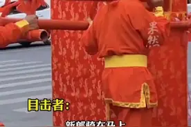 新郎骑乘高头大马八抬大轿迎娶新娘图片