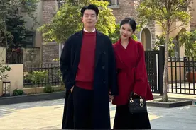 别再只顾着打扮自己，过年夫妻这么穿，美翻了！图片